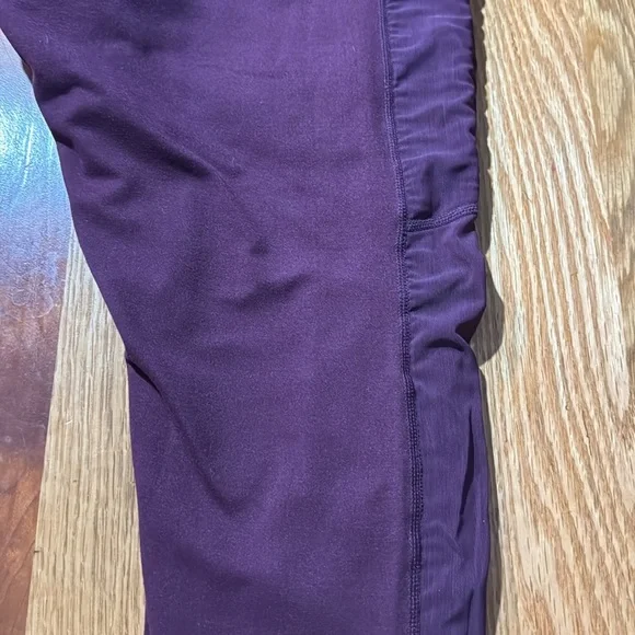 Maroon fabletics Powerhold leggings - Picture 2 of 2